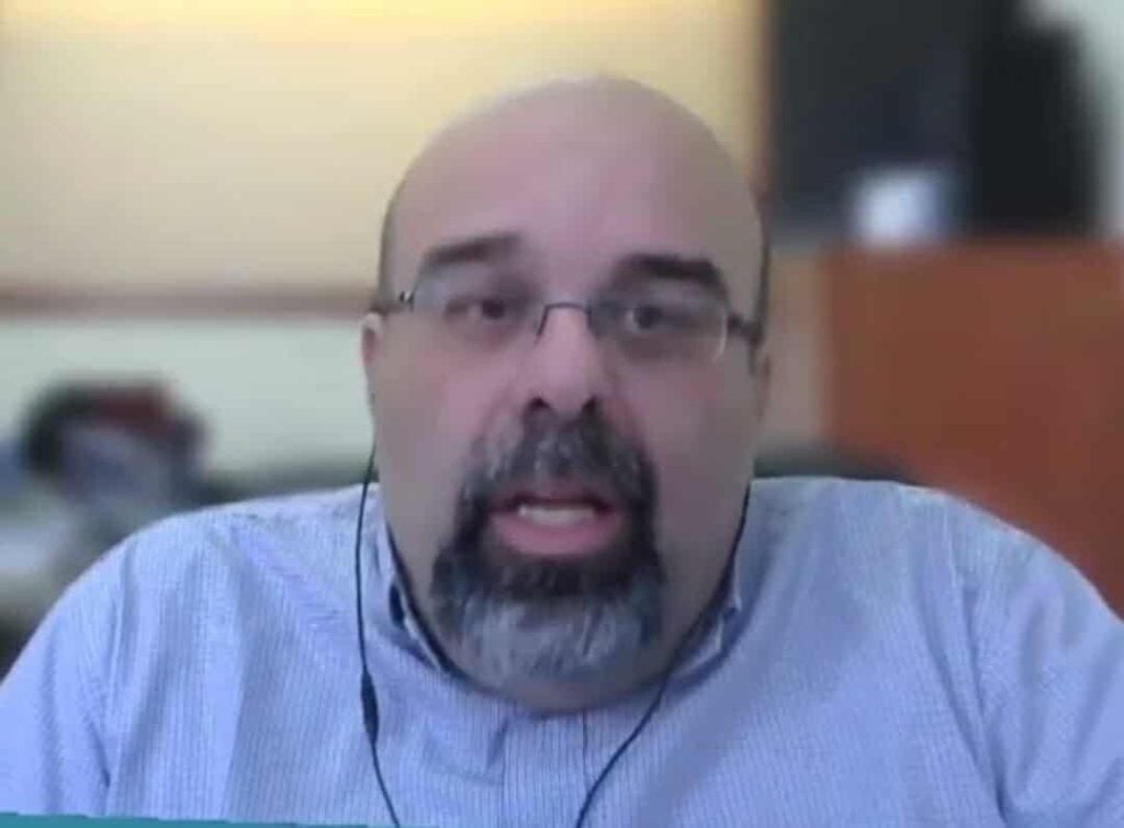 "Μετά την φωτιά στα Συχαινά τα πράγματα δεν θα είναι ποτέ ίδια" -Τι λέει για την ποιότητα του αέρα ο καθηγητής Φυσικής της ατμόσφαιρας Α. Καζαντζίδης