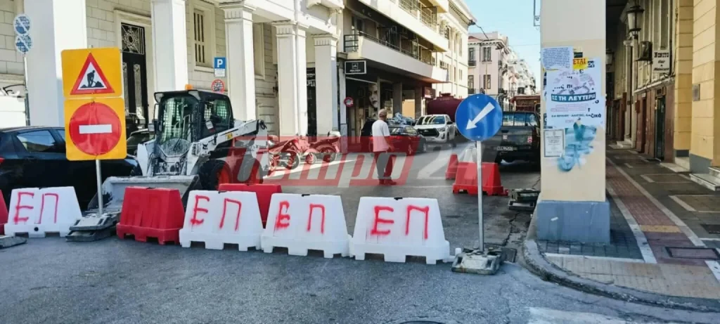 Η Τροχαία έκοψε την Πάτρα στα δύο! Συνθήκες κυκλοφοριακής "κόλασης" μέχρι την Κυριακή το βράδυ