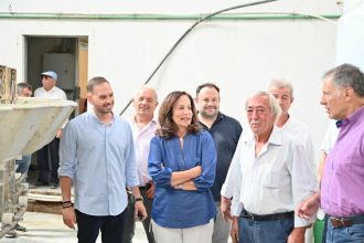 Κλιμάκιο του ΠΑΣΟΚ-Κίνημα Αλλαγής με επικεφαλής την Άννα Διαμαντοπούλου επισκέφθηκε σήμερα τον Δήμο Ερυμάνθου ΦΩΤΟ