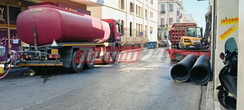 'Εκοψαν μέρα μεσημέρι την Κορίνθου-Κυκλοφοριακή κόλαση στο κέντρο της Πάτρας-Αποκλείστηκε και η Κανακάρη από χαλασμένο λεωφορείο-ΦΩΤΟ