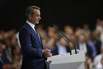 ΔΕΘ: Στήριξη μεσαίας τάξης και οικογένειας φέρνει η κυβέρνηση – Για «νοσταλγούς των μνημονίων» χαρακτηρίζει τις προτάσεις της αντιπολίτευσης