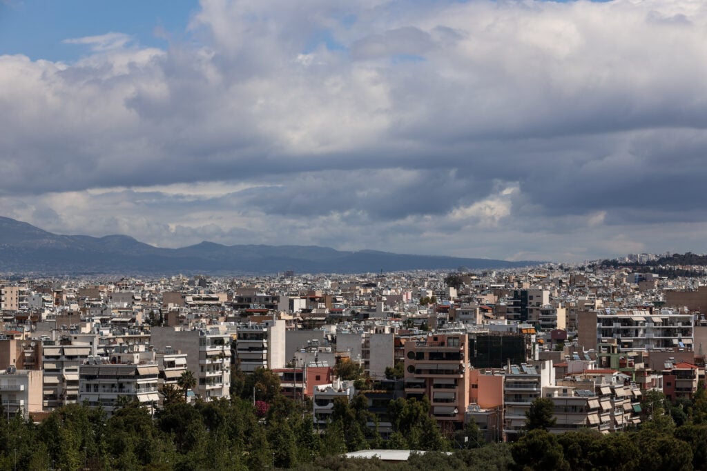 Νεόδμητα ακίνητα: Στον «πάγο» ο ΦΠΑ 24% και το 2026 - Οι λόγοι που υπαγορεύουν την αναστολή, τα οφέλη για τους αγοραστές