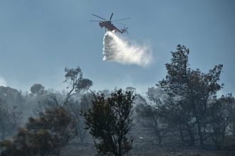 Υψηλός ο κίνδυνος πυρκαγιάς σήμερα Κυριακή στη Δυτική Ελλάδα