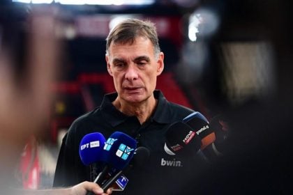 Ολυμπιακός: Ανοικτό το ενδεχόμενο για άλλη μια μεταγραφή άφησε ο Μπαρτζώκας