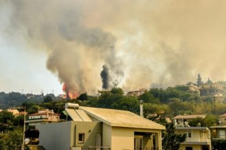 Πολύ υψηλός κίνδυνος για φωτιά το Σάββατο σε Δυτική Ελλάδα και 9 ακόμη Περιφέρειες