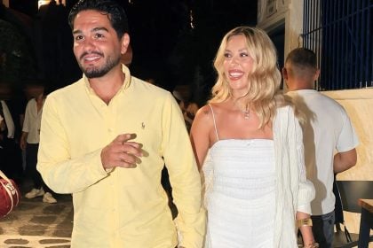Χρήστος Μάστορας - Γαρυφαλλιά Καληφώνη: Το ερωτευμένο ζευγάρι απολαμβάνει τη Μύκονο χέρι-χέρι