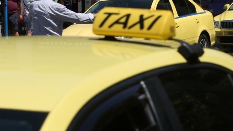 Οδηγός ταξί πέθανε πάνω στο τιμόνι
