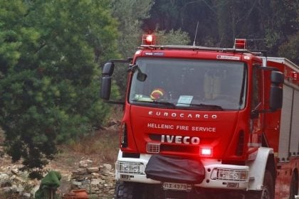  Δυτ. Ελλάδα: Ατύχημα για πυροσβέστες – Το όχημά τους έπεσε σε αυλάκι