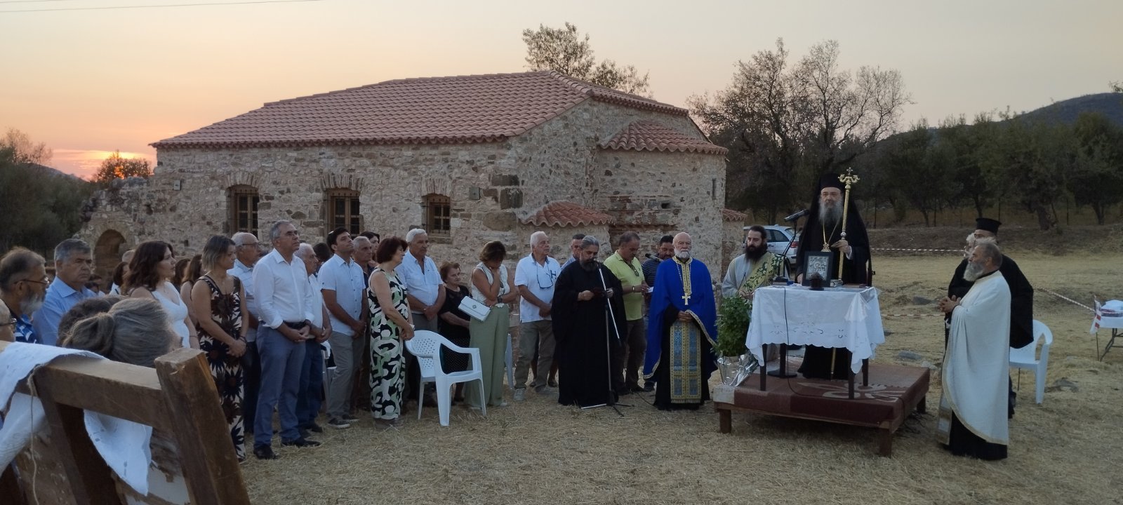 Αρχιερατική Ιερά Παράκληση προς την Παναγία, στο χώρο της Βυζαντινής Εκκλησίας της Παναγίας της Μέντζενας