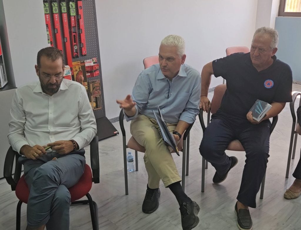 Δυτ. Αχαΐα: Σύσκεψη για την επόμενη μέρα από τις πυρκαγιές