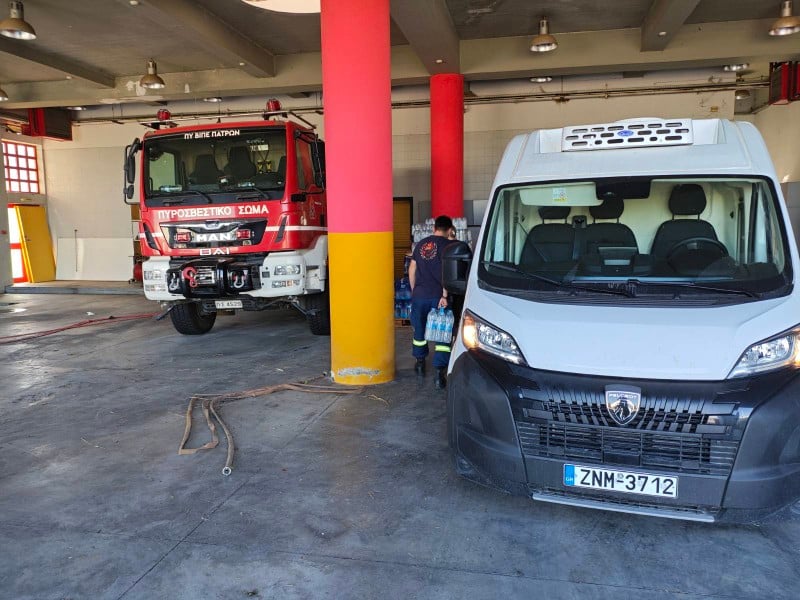 Φωτιά στην Αχαΐα: Μεγάλη ανάγκη για πόσιμο νερό - Τα My market ήταν εκεί!