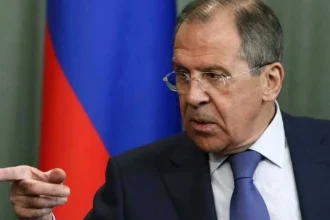 Λαβρόφ: Περιμένουμε να συνεχιστεί η «εποικοδομητική συζήτηση» στην Αλάσκα