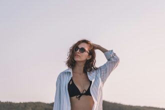Θέλεις να είσαι μόνη στις διακοπές. Είναι φυσιολογικό;
