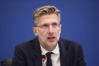 Σκέρτσος: Παραδίδουμε τον αυτοκινητόδρομο Πατρών – Πύργου πρωτίστως στη μνήμη των ανθρώπων που χάθηκαν εκεί