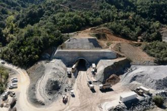 Δυτ. Ελλάδα: Νέο φρικτό εργατικό δυστύχημα - Καταπλακώθηκε χειριστής μηχανήματος