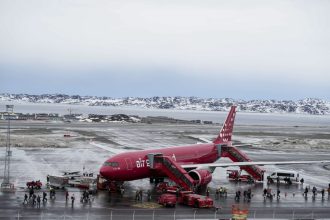 Δανία: Ανεστάλησαν οι διεθνείς πτήσεις από το αεροδρόμιο Νουούκ στη Γροιλανδία