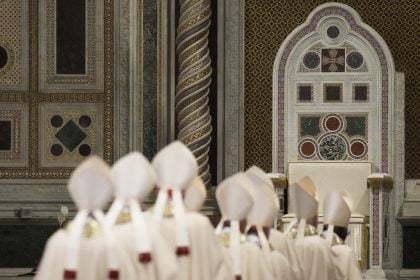 Βατικανό: Στη δίνη νέου οικονομικού σκανδάλου - Κατηγορίες για αδιαφανείς συναλλαγές και ξέπλυμα χρήματος