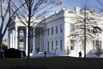 Λευκός Οίκος: «Οι νέοι δασμοί Τραμπ είναι σχεδόν οριστικοί»