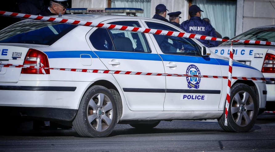 Κρήτη: Ζευγάρι προσπάθησε να εκβιάσει ιδιοκτήτη βίλας παριστάνοντας τον influencer - Επεισοδιακή σύλληψη