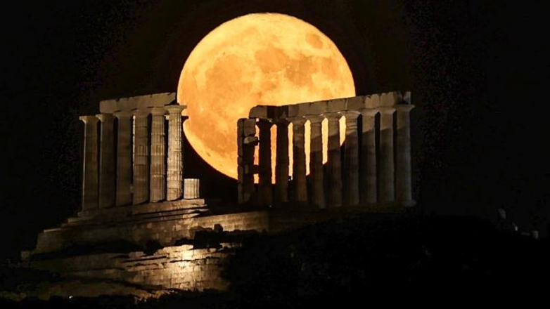 Πότε θα έχουμε την αυγουστιάτικη πανσέληνο - Ανοίγουν οι αρχαιολογικοί χώροι