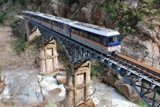 Ώρες αγωνίας για επιβάτες του Οδοντωτού που κάλεσαν το 112 - Ξέμεινε και πάλι από βλάβη ΝΕΟΤΕΡΑ