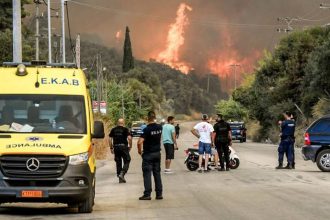 ΔΕΥΑΠ: Ανακοίνωση για τα προβλήματα υδροδότησης από τις πυρκαγιές