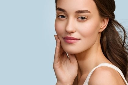 Micellar Water: Βοηθά ή επιδεινώνει την ακμή;
