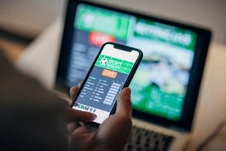 «Μάστιγα» ο εθισμός στον διαδικτυακό τζόγο για τους νέους στις ΗΠΑ