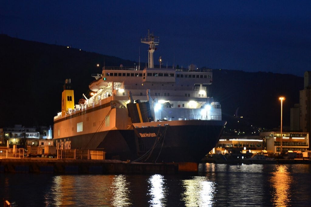 Ξεκόλλησαν τα πλοία από τα λιμάνια – Σταδιακή άρση του απαγορευτικού λόγω ανέμων