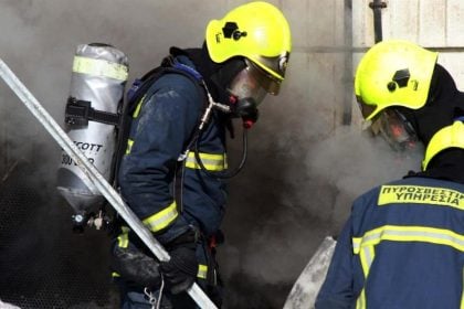 Πάτρα: Φωτιά σε πολυκατοικία - Αναφορές για εγκλωβισμένους