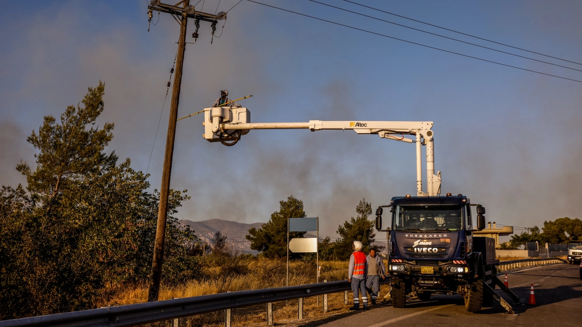 Αχαΐα: Ποιες περιοχές δεν έχουν ρεύμα εξαιτίας των πυρκαγιών