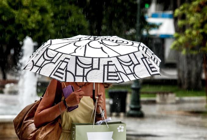 Έκτακτο Δελτίο Επιδείνωσης του καιρού: Ισχυρές βροχές, καταιγίδες και χαλάζι από το απόγευμα