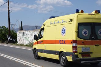Αχαΐα: Εκτροπή ΙΧ με τραυματισμό του οδηγού