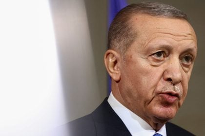 Ερντογάν: Έτοιμη η Άγκυρα να συμβάλει στην εδραίωση της ειρήνης στην Ουκρανία