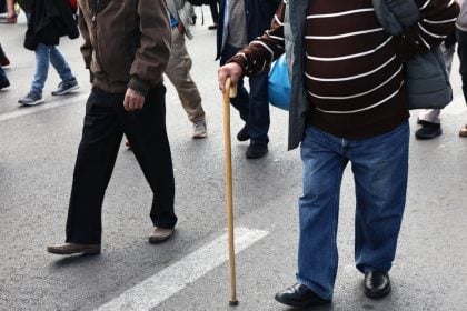 Αναδρομικά: Ξεκινά η πληρωμή τους σε 370.000 συνταξιούχους - Ποιοι οι δικαιούχοι