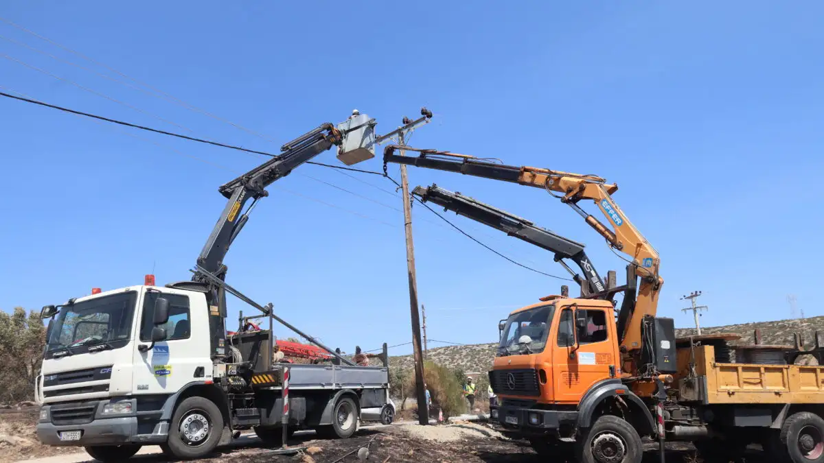 Φωτιά στην Κερατέα: Ελεύθεροι οι υπάλληλοι του ΔΕΔΔΗΕ που συνελήφθησαν για την πυρκαγιά