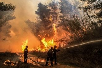 Συναγερμός και σήμερα για εκδήλωση πυρκαγιάς στη Δυτ. Ελλάδα - Απαγόρευση κυκλοφορίας σε δάση