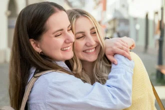 «Χρυσάφι» οι εφηβικές φιλίες - Κλειδί αυτονομίας, συντροφικότητας και ευτυχίας