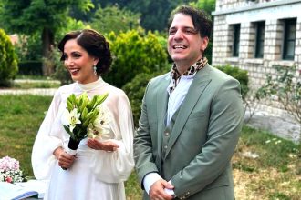 Παντρεύτηκαν στην Ευρυτανία οι ηθοποιοί Χρήστος Κοντογεώργης και Καλλιόπη Παναγιωτίδου
