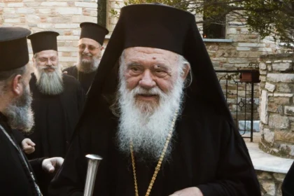 Αρχιεπίσκοπος Ιερώνυμος: Η Παναγία λειτουργεί ως μία γέφυρα για να συνδέσουμε τα δικά μας βάσανα με τη χριστιανική ελπίδα