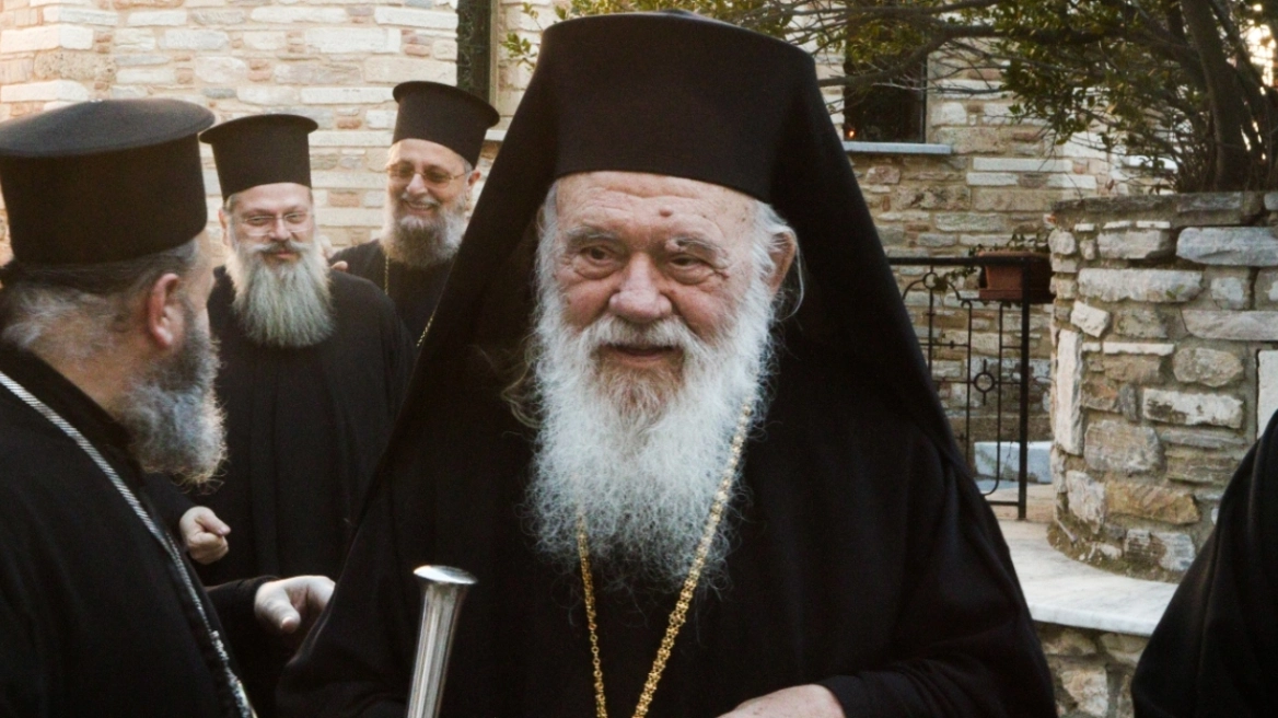 Αρχιεπίσκοπος Ιερώνυμος: Η Παναγία λειτουργεί ως μία γέφυρα για να συνδέσουμε τα δικά μας βάσανα με τη χριστιανική ελπίδα