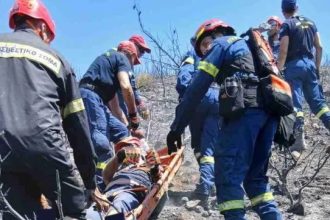 Πάτρα: "Θρίλερ" με πυροσβέστη που έπεσε σε χαράδρα στον Μπάλα - Επέμβαση της ΕΜΑΚ (ΦΩΤΟ)