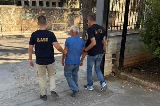 Εμπρηστής με ποδήλατο και αναπτήρα έβαλε τη φωτιά στην Παιανία - Συνελήφθη, πώς προσπάθησε να κρύψει τα πειστήρια