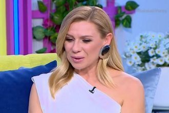 Κατερίνα Καραβάτου: «Έχουν πάρει το κεφάλι μου και το έχουν βάλει σε γυμνά σώματα γυναικών, έπαθα σοκ»