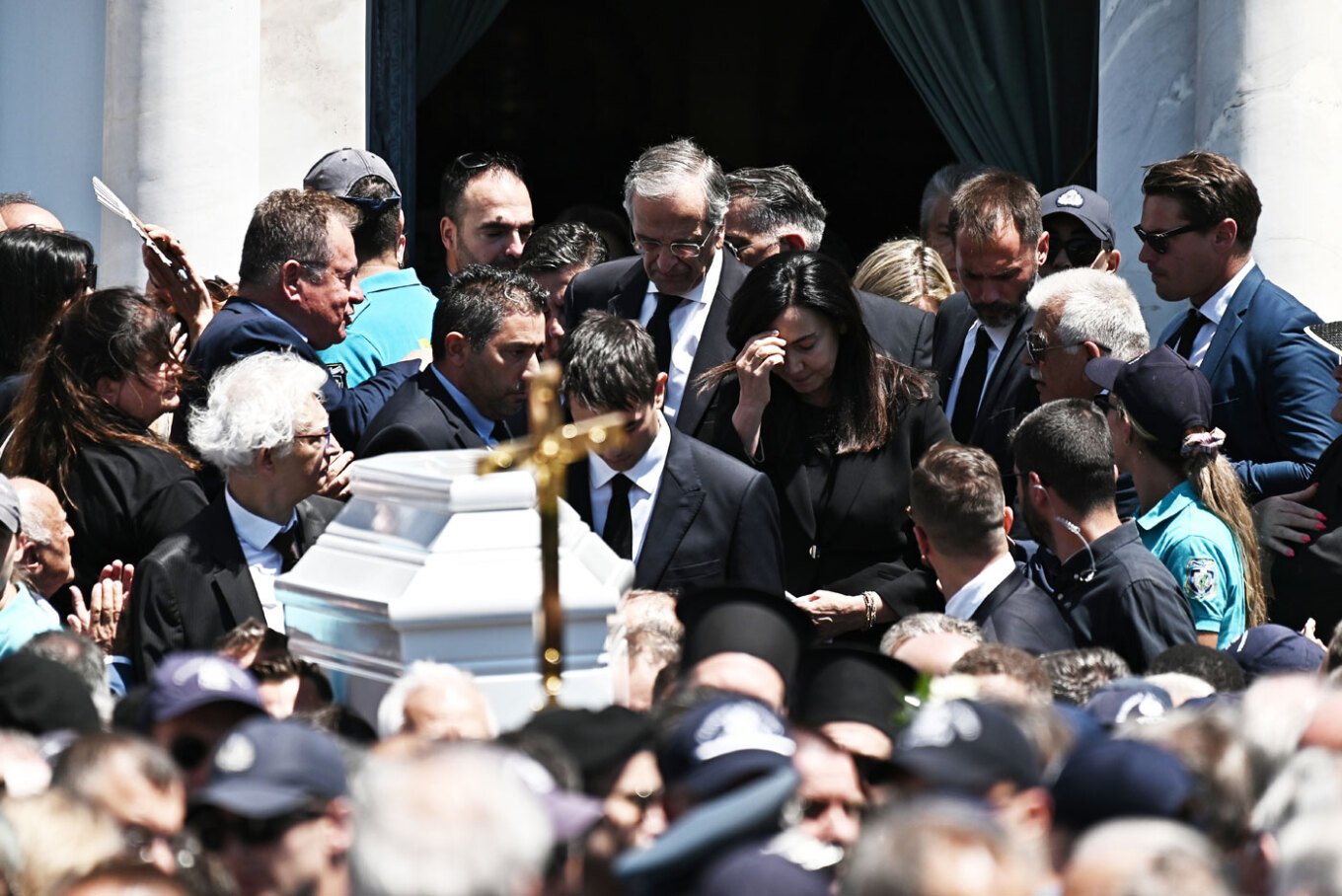 Ο σπαρακτικός επικήδειος του Αντώνη Σαμαρά στην κηδεία της κόρης του - «Τι να πει ένας πατέρας που χάνει το παιδί του»