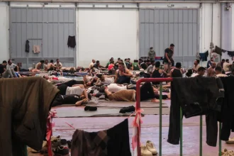 Κυκλώματα διακινητών έστελναν μαζικά μηνύματα στις αρχές Ιουλίου στους μετανάστες να έρθουν στην Ελλάδα