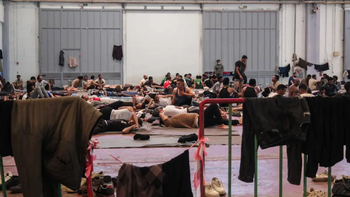 Κυκλώματα διακινητών έστελναν μαζικά μηνύματα στις αρχές Ιουλίου στους μετανάστες να έρθουν στην Ελλάδα