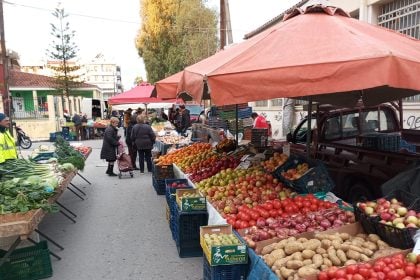 Λαϊκές αγορές: Επιταχύνονται οι διαδικασίες έκδοσης επαγγελματικών και παραγωγικών αδειών