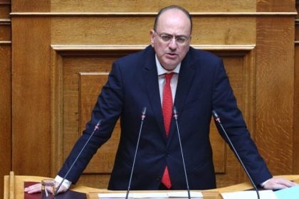 Μ. Λαζαρίδης στο Πρώτο: Η κυβέρνηση δεν είναι παρακμή – Το όριο εισόδου στη Βουλή πρέπει να αυξηθεί 