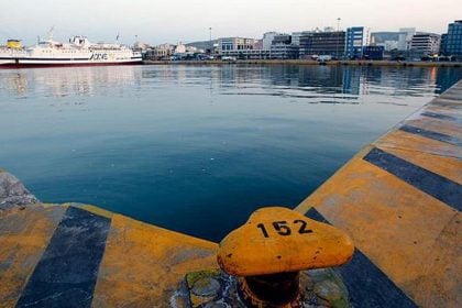 Νεκρή ανασύρθηκε γυναίκα από το λιμάνι του Πειραιά